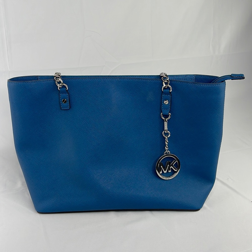 Michael kors- blue tote bag- used